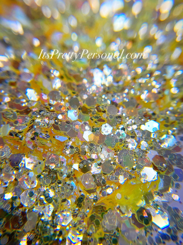 "Dreamy Daylight XL" -Pastel Yellow Holographic Glitter (Maker Box January 2026)