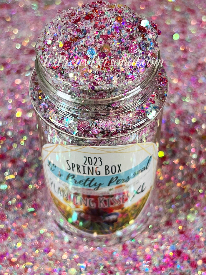 “Planting Kisses XL”- Makers Monthly Box Color